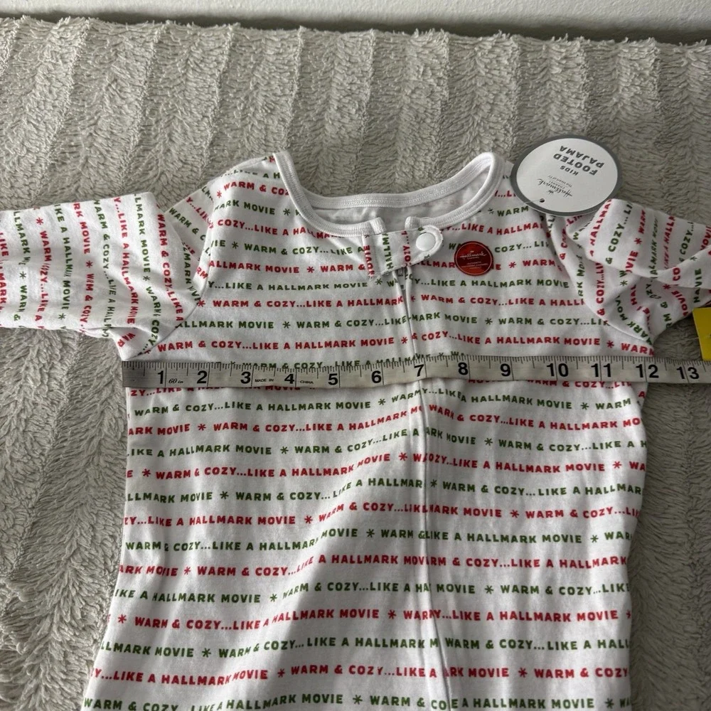New Hallmark Movie Channel Kids Footed Pajamas Size 3T Footie‎ Christmas